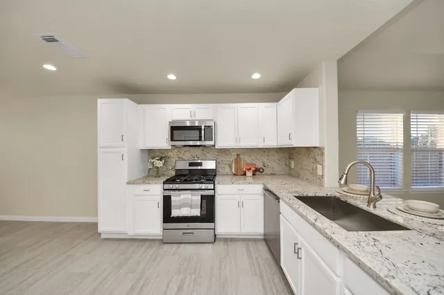 $2,300 | 9622 Sugarblossom Lane, Sugar Land, TX 77498