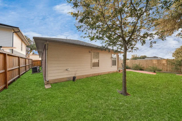 $2,300 | 9622 Sugarblossom Lane, Sugar Land, TX 77498