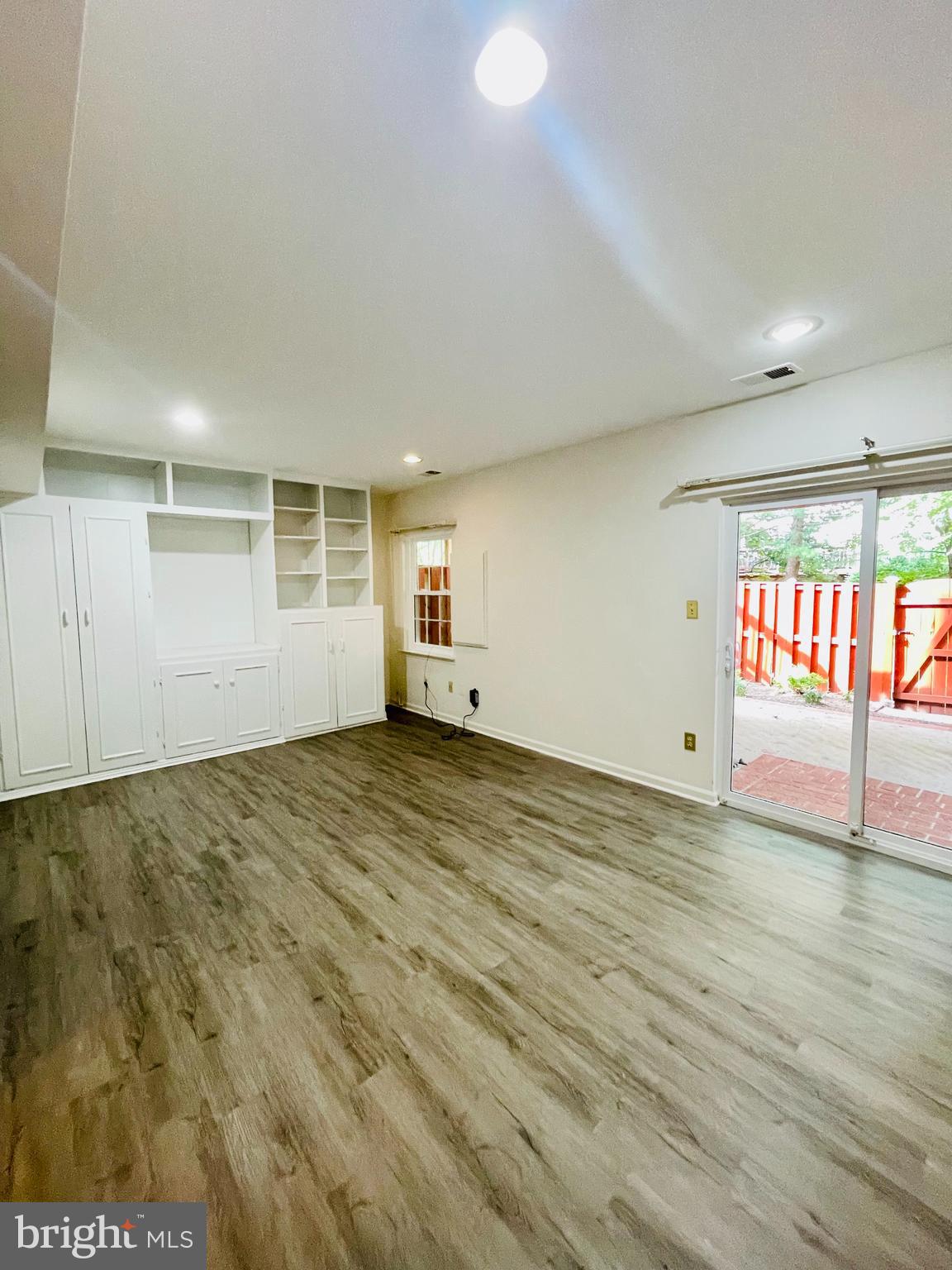 46939 Rabbitrun Terrace Sterling, VA 20164 - Photo 28 of 34 Gallery Image 28