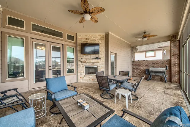 $899,000 | 3209 Harvest Hills Boulevard, Marion, TX 78124