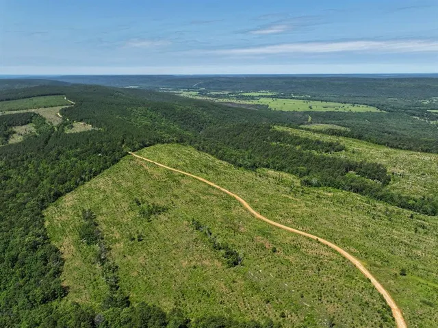 $715,000 | 1 Off N4220, Antlers, OK 74536