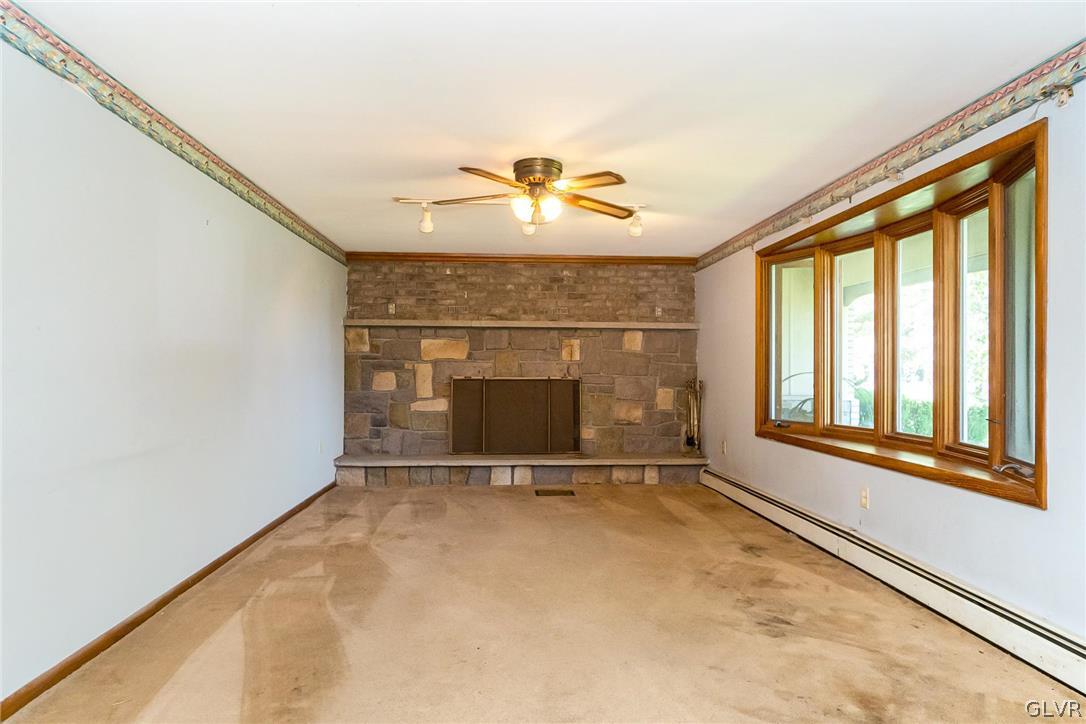 447 Hahn Road Nazareth, PA 18064 - Photo 4 of 25