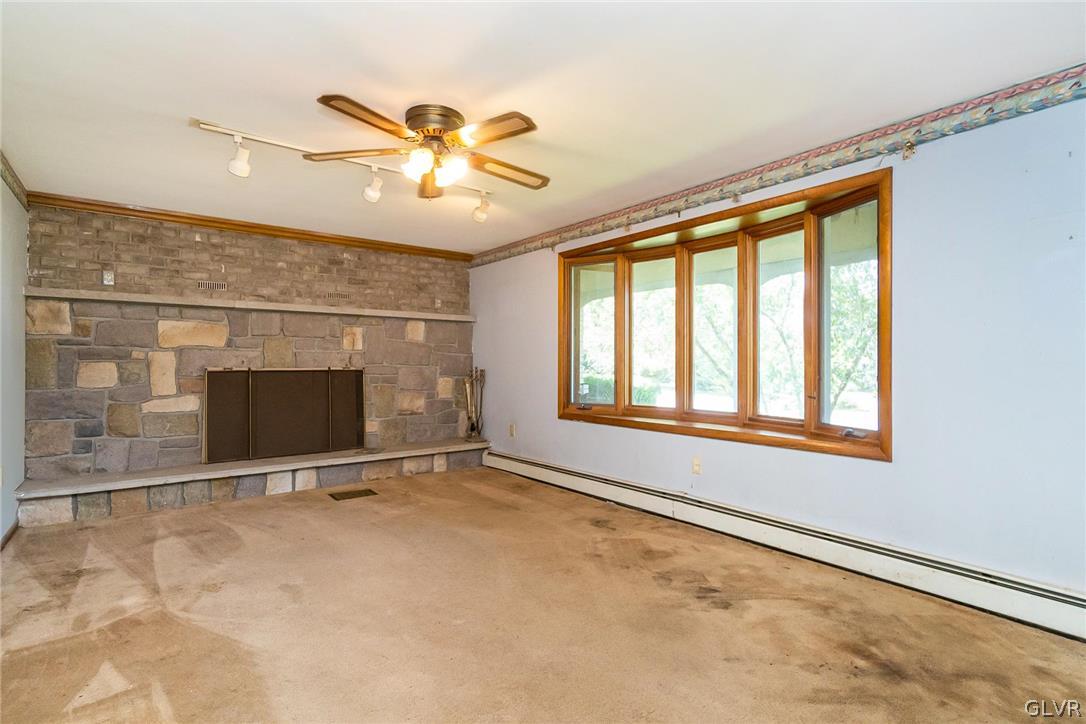 447 Hahn Road Nazareth, PA 18064 - Photo 5 of 25