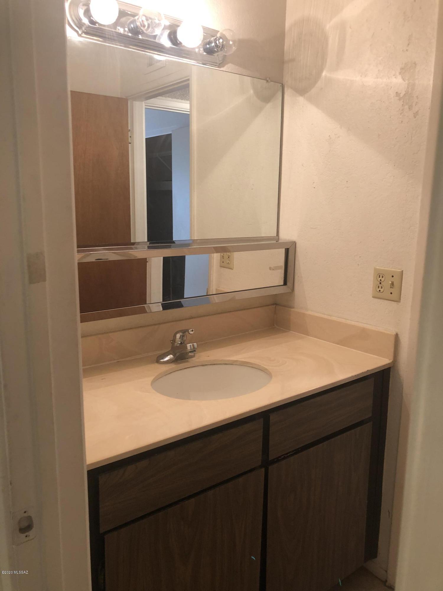 2727 West Ronald Road Tucson, AZ 85713 - Photo 15 of 29 Gallery Image 15