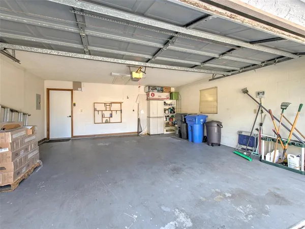 $3,500 | 1407 Holleman Drive, Valrico, FL 33596