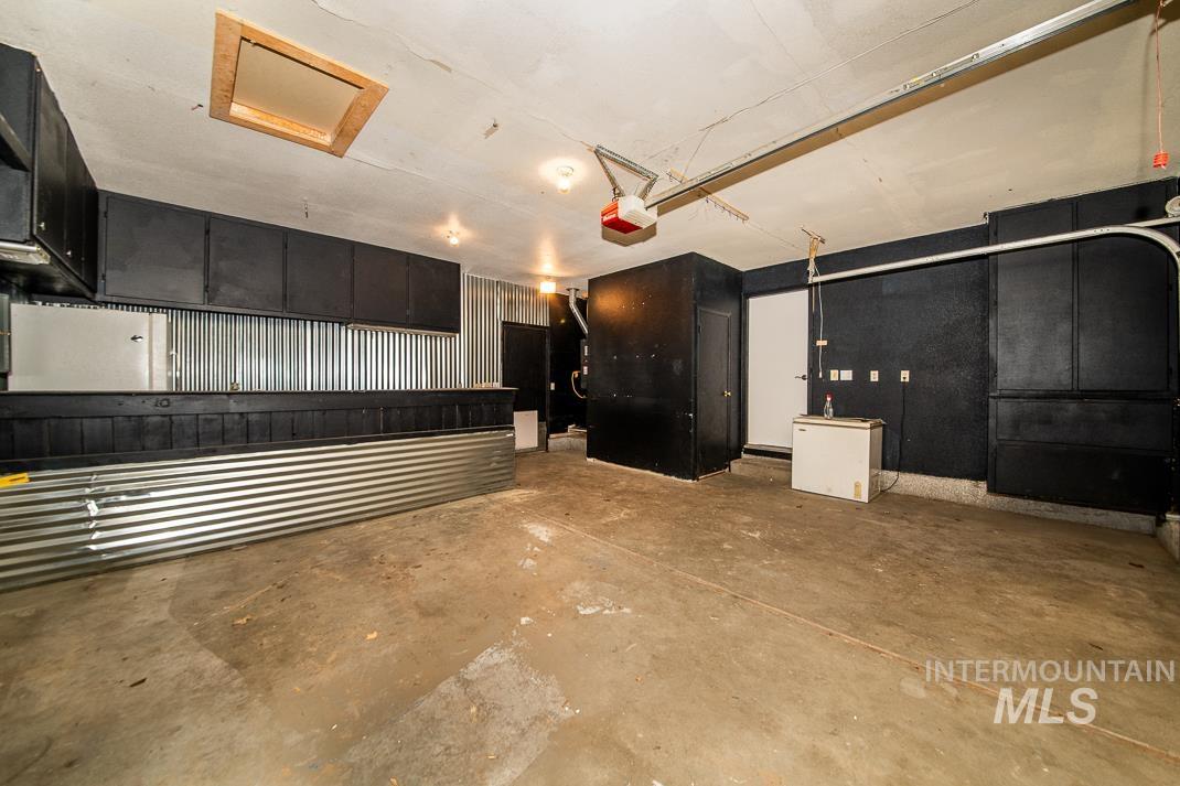 480 Easy Street Kuna, ID 83634 - Photo 33 of 39 View of garage