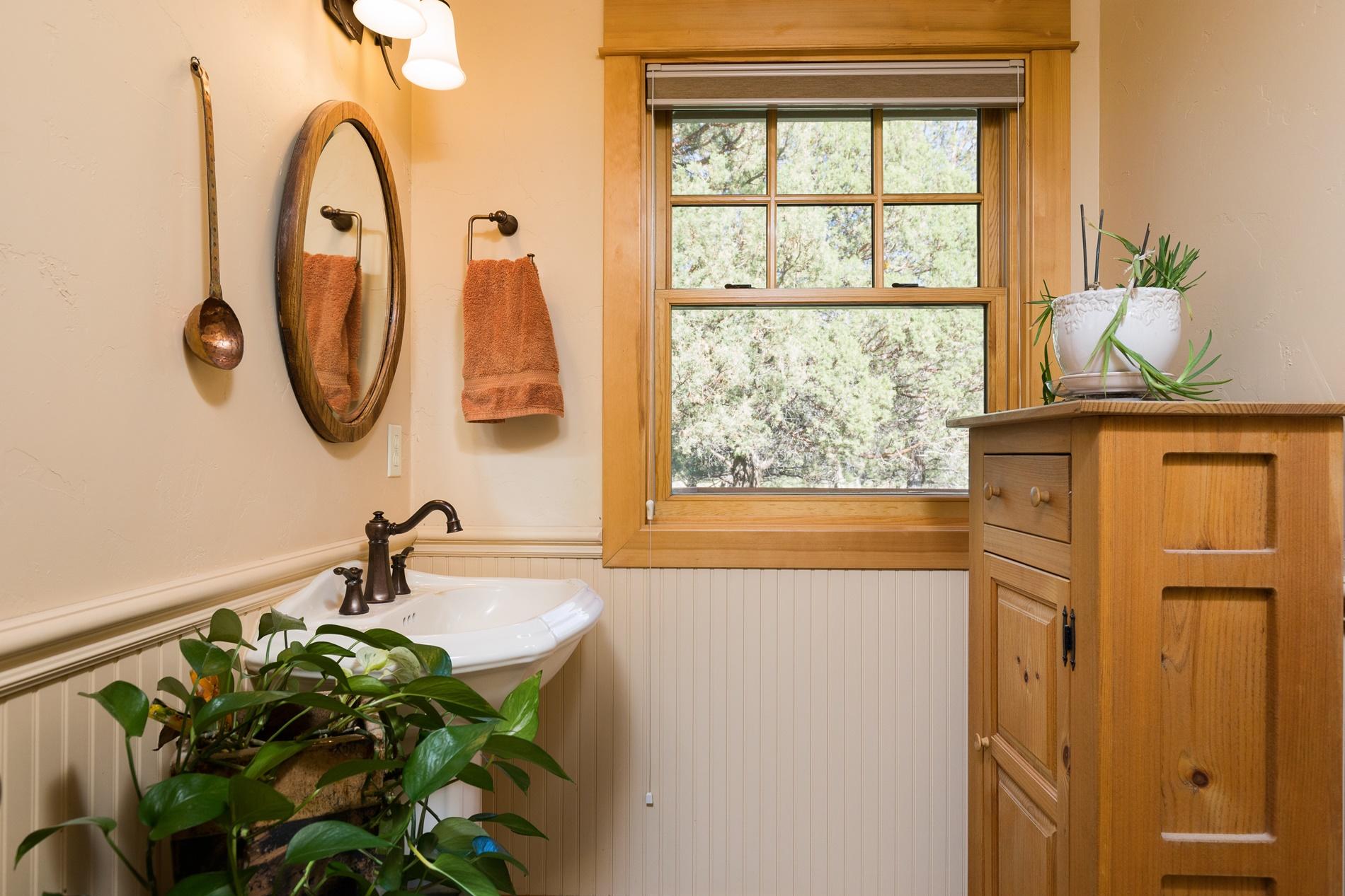 64980 Gerking Market Road Bend, OR 97703 - Photo 15 of 35 Powder bathroom off the kitchen.
