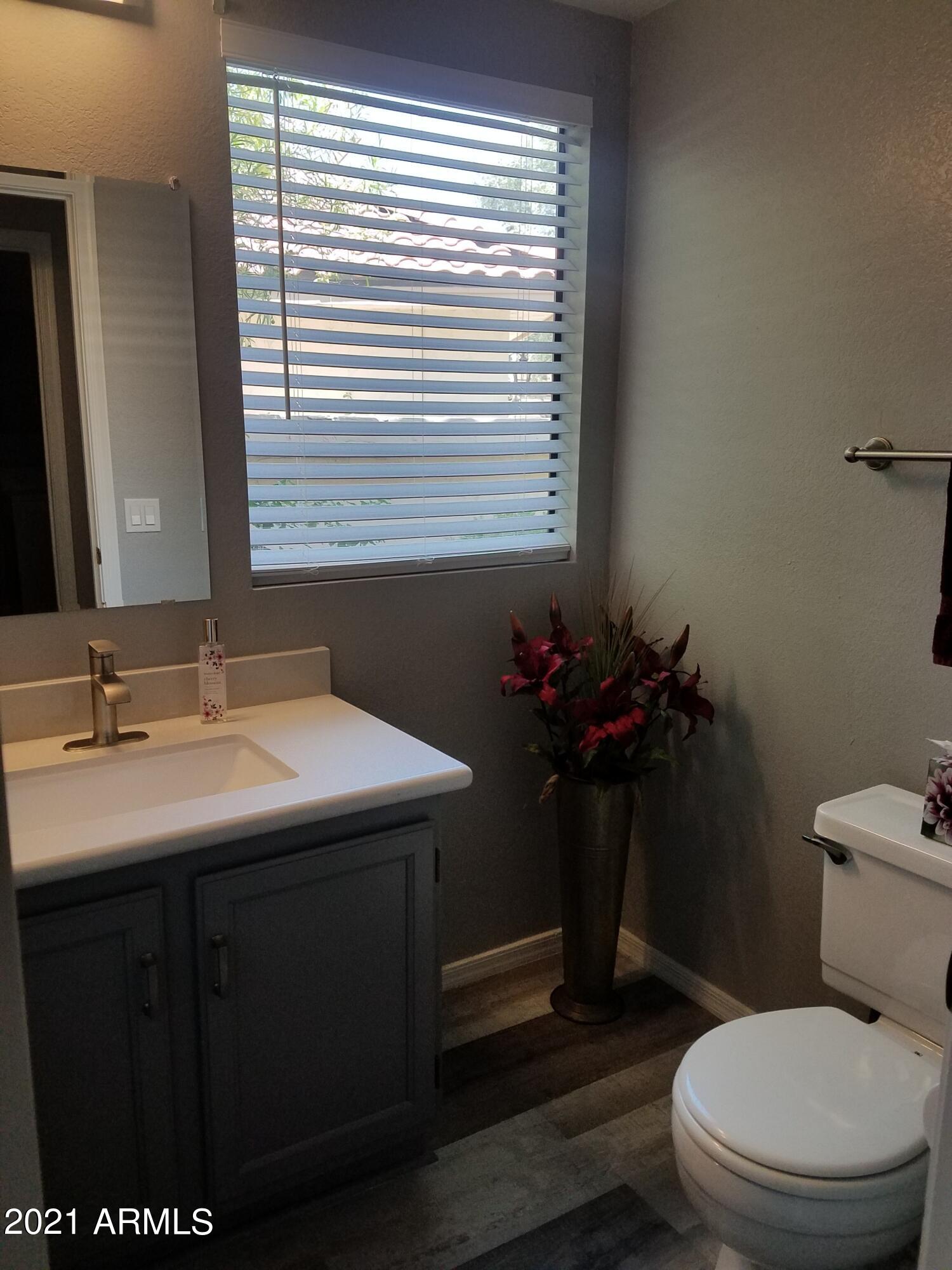 9705 East Mountain View Road, Unit 1107 Scottsdale, AZ 85258 - Photo 5 of 15 half bath