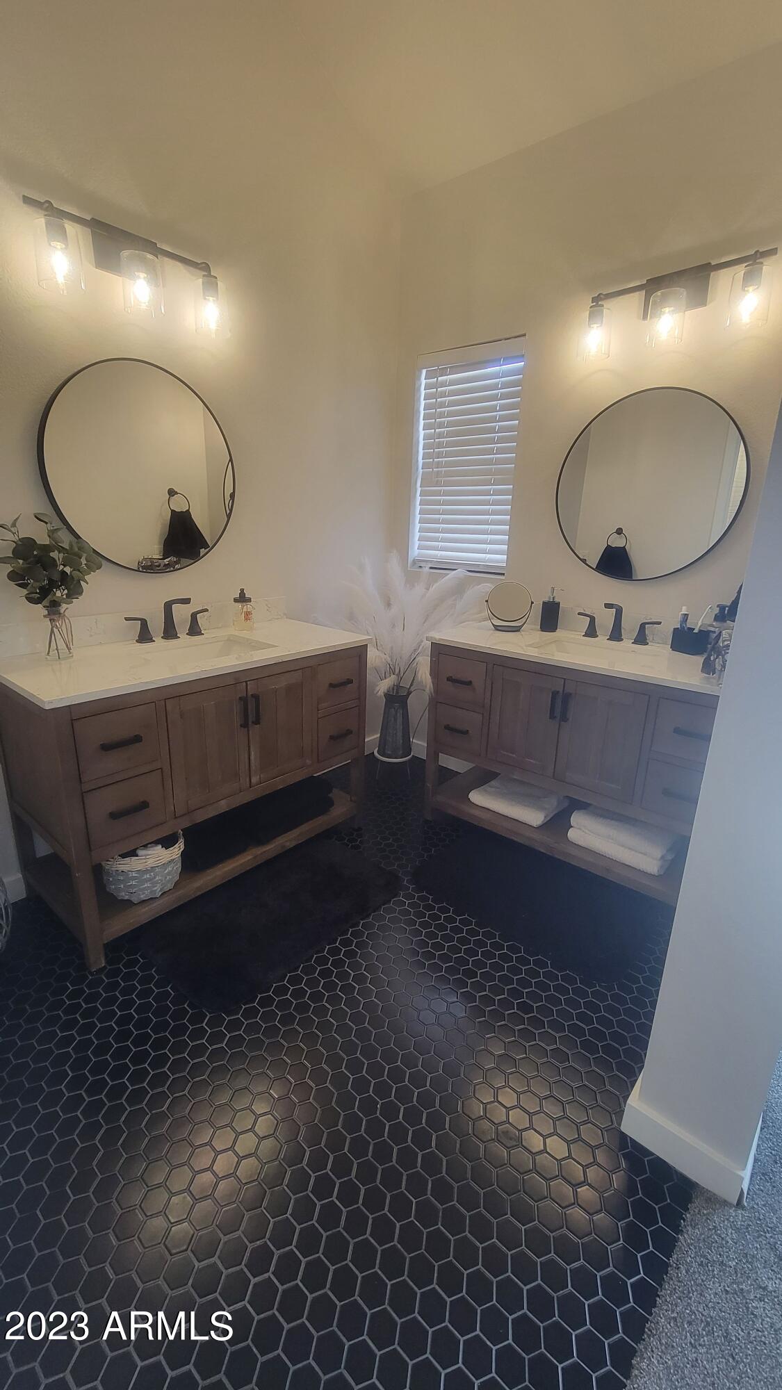 9705 East Mountain View Road, Unit 1107 Scottsdale, AZ 85258 - Photo 8 of 15 1107 master bathroom