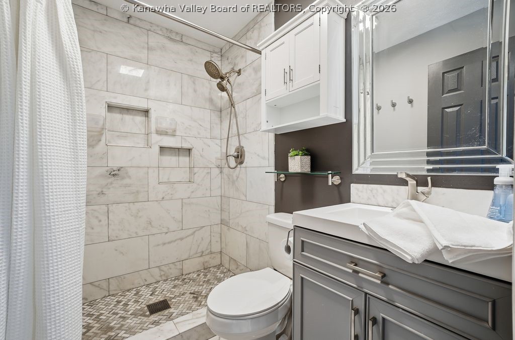 117 Rolling Meadows Road Scott Depot, WV 25560 - Photo 17 of 39 Gallery Image 17