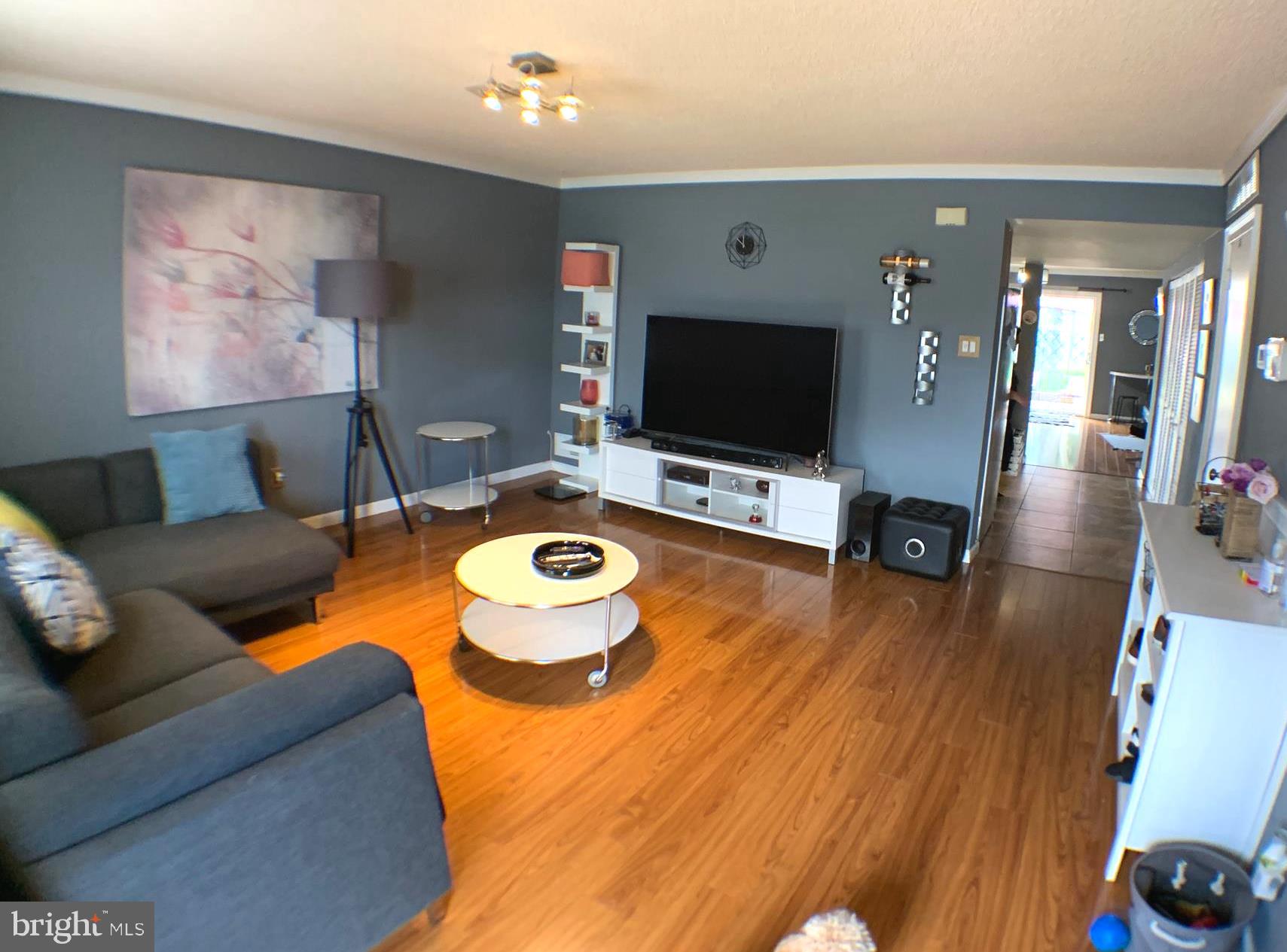 9927 Wingtip Road Philadelphia, PA 19115 - Photo 1 of 40 Front 11