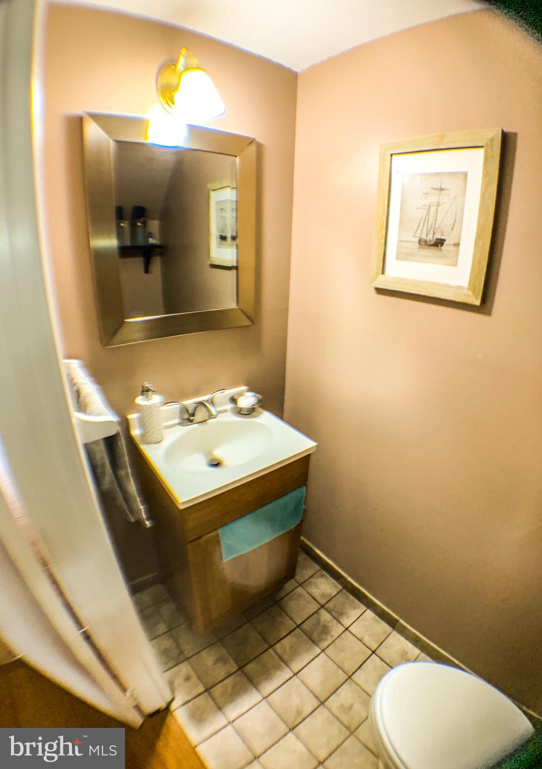 9927 Wingtip Road Philadelphia, PA 19115 - Photo 14 of 40 Half Bathroom
