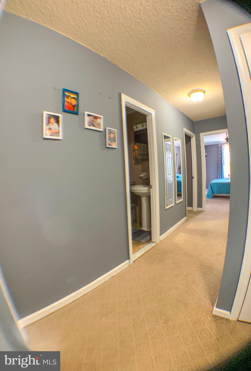 9927 Wingtip Road Philadelphia, PA 19115 - Photo 16 of 40 halway