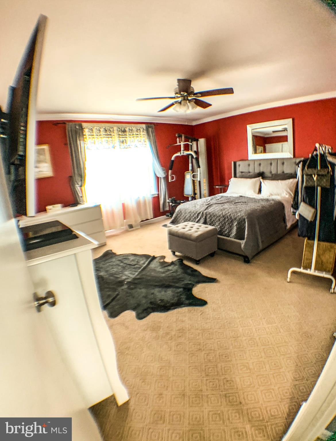 9927 Wingtip Road Philadelphia, PA 19115 - Photo 17 of 40 Master Bedroom