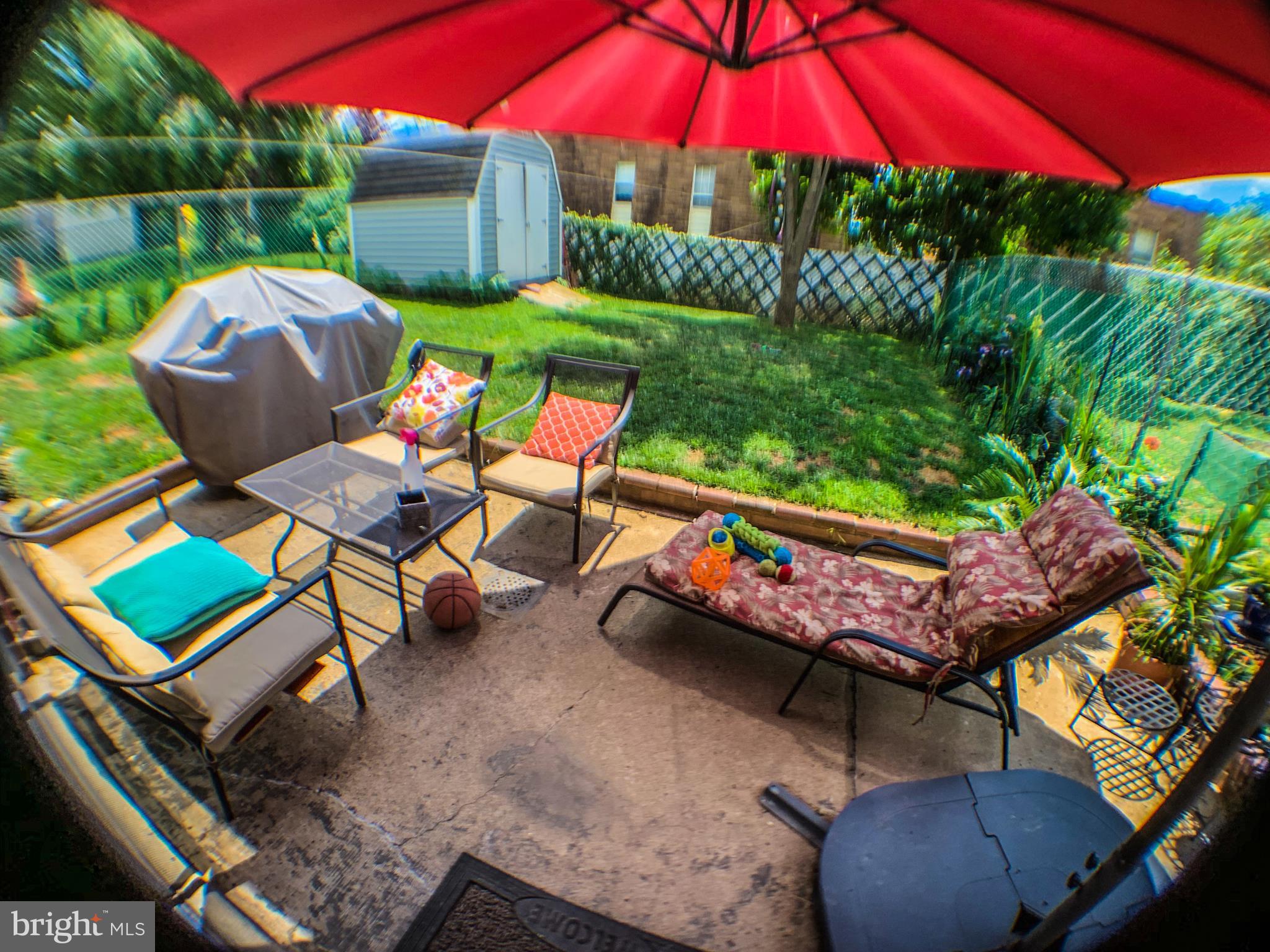 9927 Wingtip Road Philadelphia, PA 19115 - Photo 37 of 40 Patio