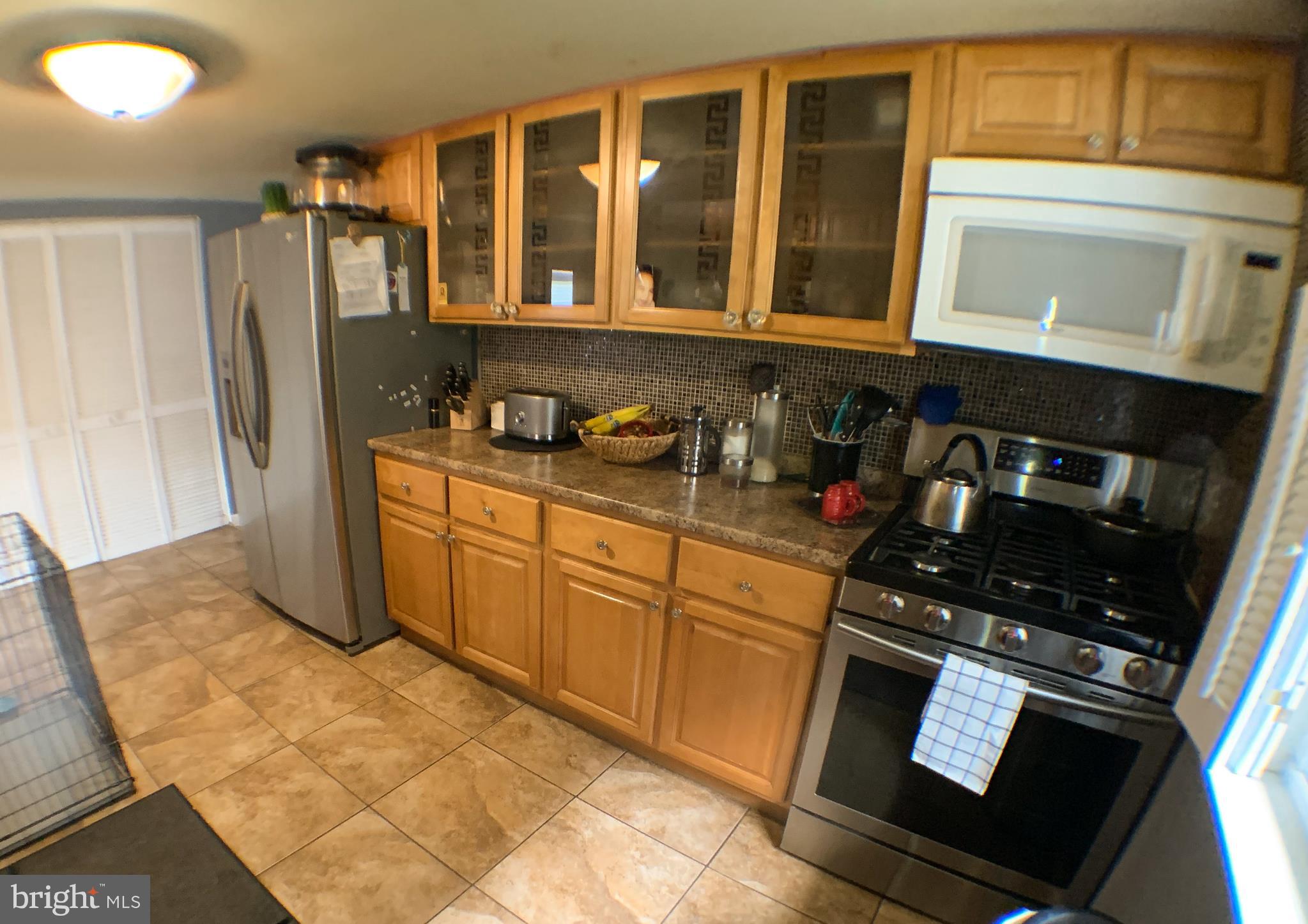 9927 Wingtip Road Philadelphia, PA 19115 - Photo 7 of 40 Kitchen