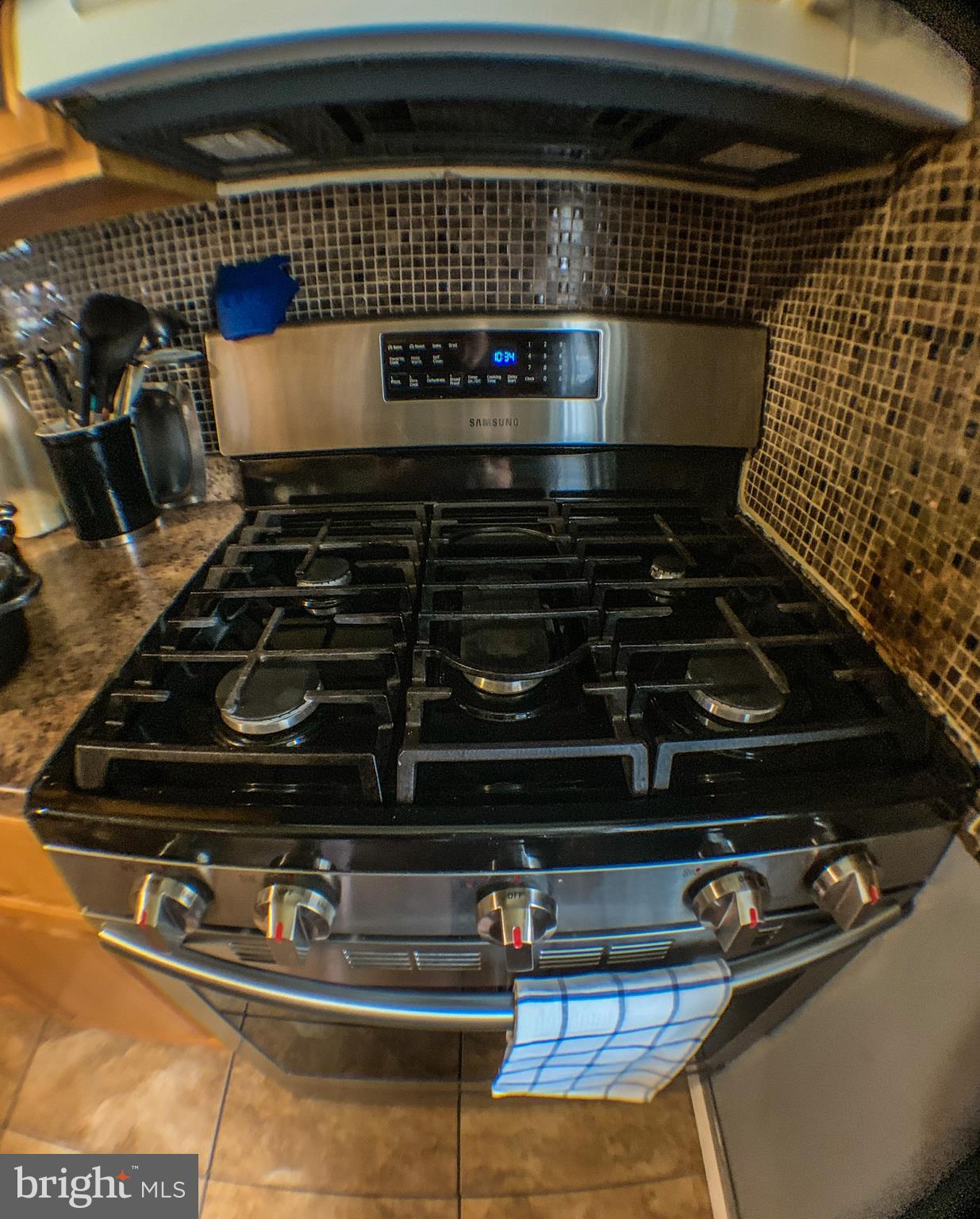 9927 Wingtip Road Philadelphia, PA 19115 - Photo 10 of 40 Gallery Image 10