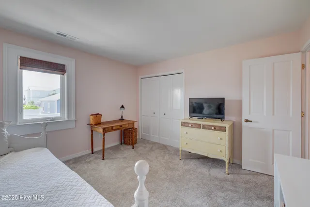 $1,264,000 | 205 E Avenue, Kure Beach, NC 28449