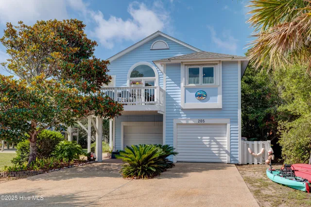 $1,264,000 | 205 E Avenue, Kure Beach, NC 28449