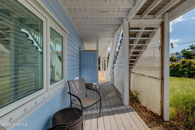 $1,264,000 | 205 E Avenue, Kure Beach, NC 28449