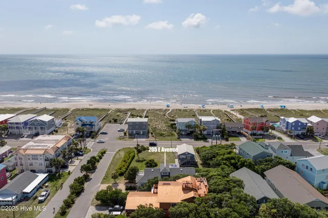 $1,264,000 | 205 E Avenue, Kure Beach, NC 28449