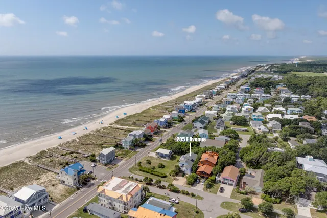 $1,264,000 | 205 E Avenue, Kure Beach, NC 28449