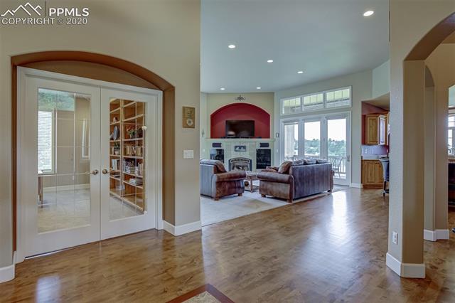 14197 South Furrow Road Larkspur, CO 80118 - Photo 5 of 37 Gallery Image 5