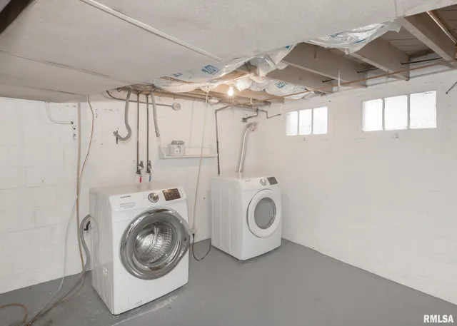 $200,000 | 2416 12th Street, Moline, IL 61265