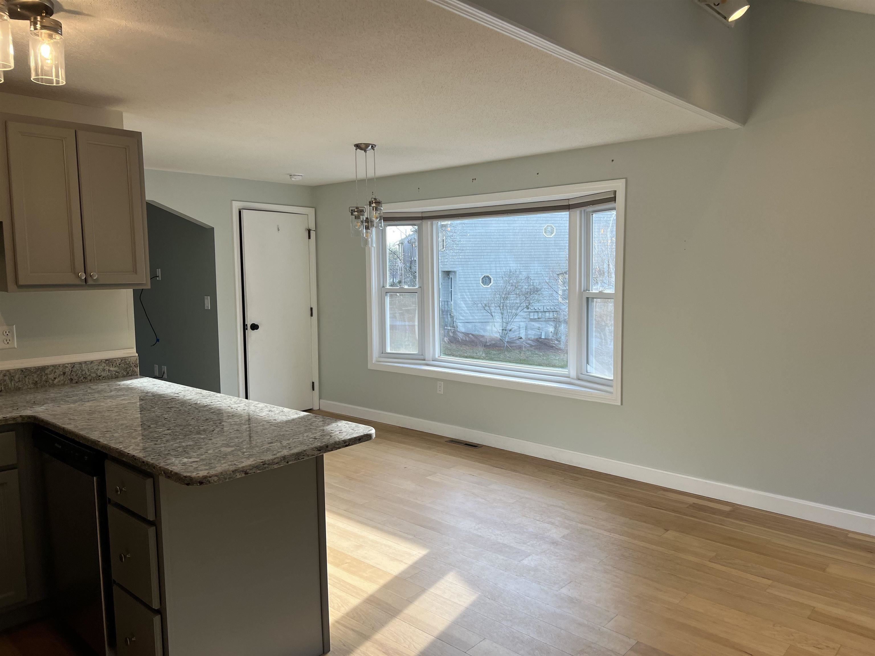 81 Sentry Way Merrimack, NH 03054 - Photo 4 of 16