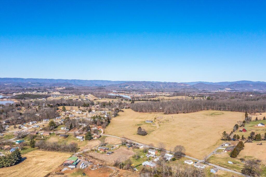 3415 Copper Ridge Road Morristown, TN 37814 - Photo 9 of 29 Exterior-9.jpg-SMALL