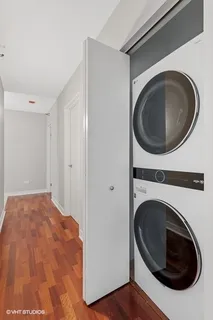 $549,000 | 512 North McClurg Court, Unit 2804, Chicago, IL 60611