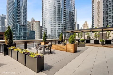 $549,000 | 512 North McClurg Court, Unit 2804, Chicago, IL 60611