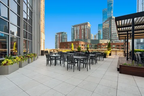 $549,000 | 512 North McClurg Court, Unit 2804, Chicago, IL 60611