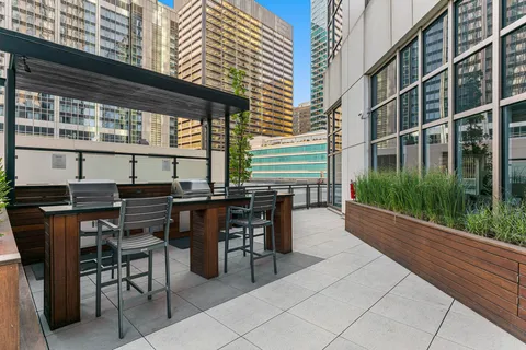 $549,000 | 512 North McClurg Court, Unit 2804, Chicago, IL 60611