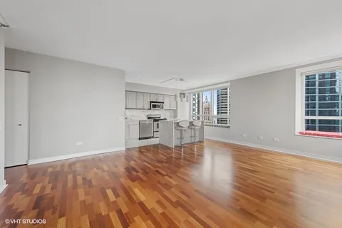 $549,000 | 512 North McClurg Court, Unit 2804, Chicago, IL 60611