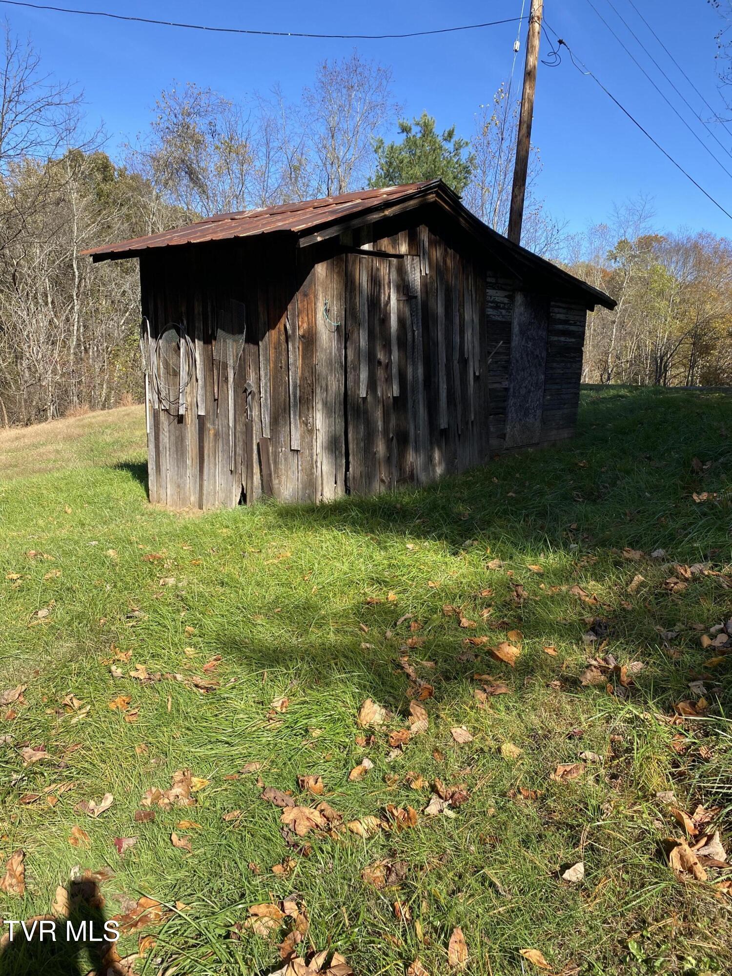 12329 Crab Orchard Road Coeburn, VA 24230 - Photo 11 of 36 2nd bldg