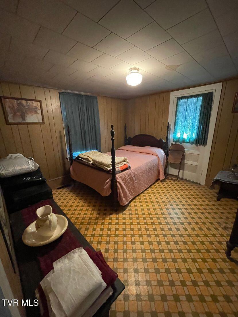 12329 Crab Orchard Road Coeburn, VA 24230 - Photo 26 of 36 bedroom 3