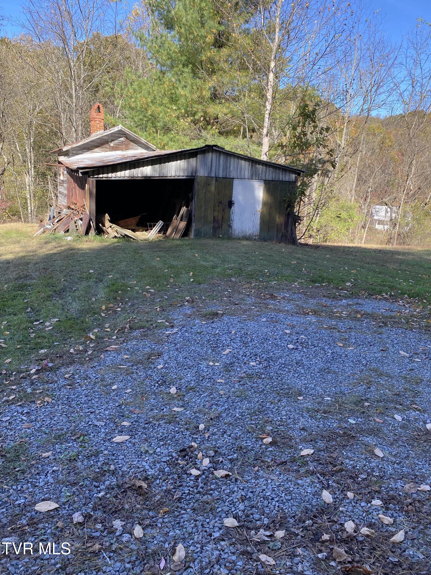 12329 Crab Orchard Road Coeburn, VA 24230 - Photo 9 of 36 garage