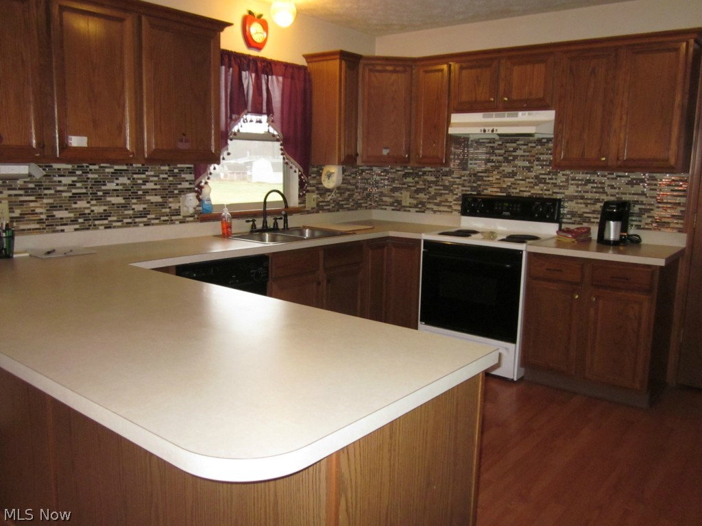 9945 Cable Line Road Diamond, OH 44412 - Photo 4 of 24