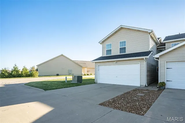 $265,000 | 324 Savannah Terrace, Wentzville, MO 63385