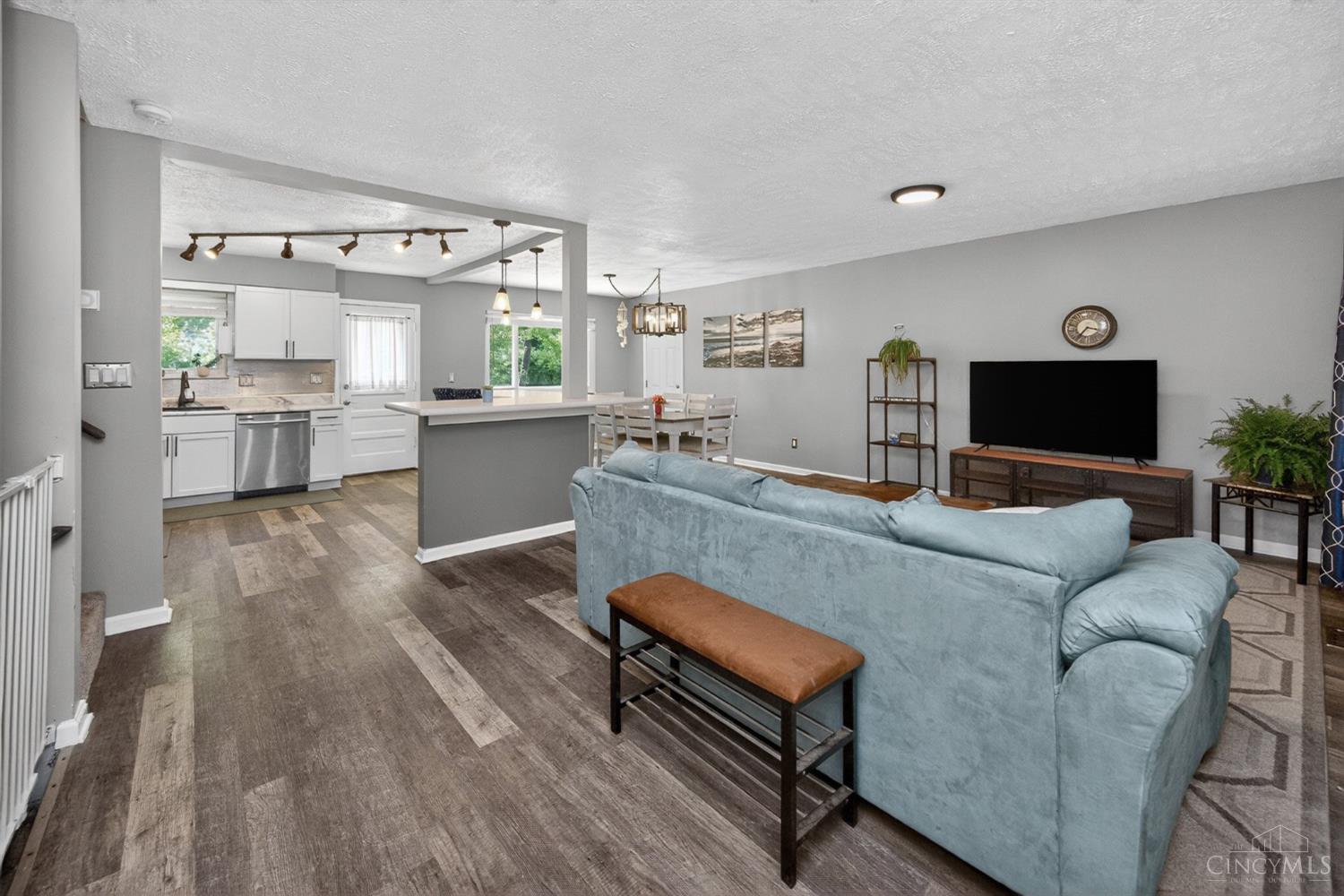 5691 Winton Road Fairfield, OH 45014 - Photo 5 of 44