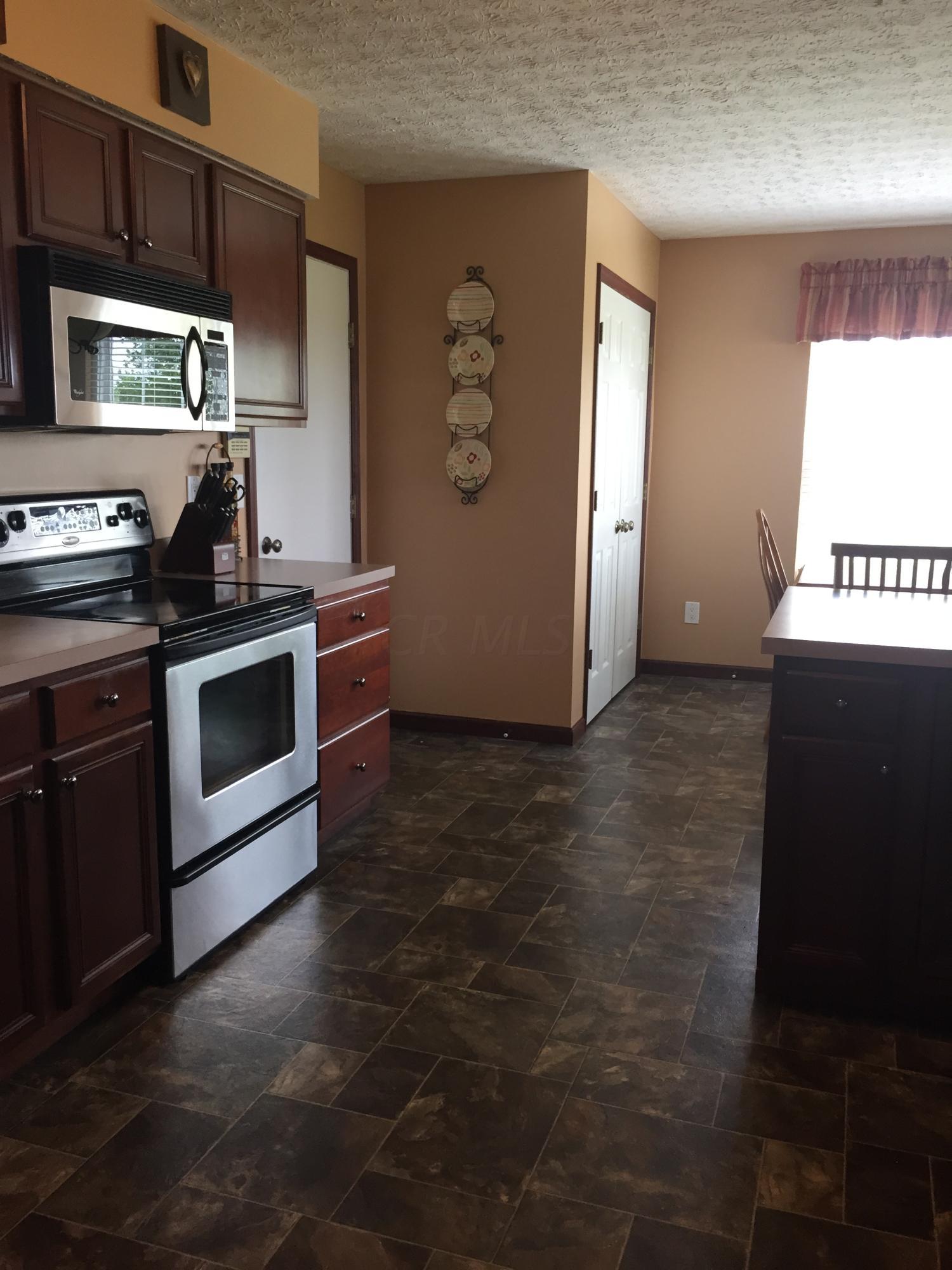 245 Peters Run Road Commercial Point, OH 43116 - Photo 11 of 40 Gallery Image 11