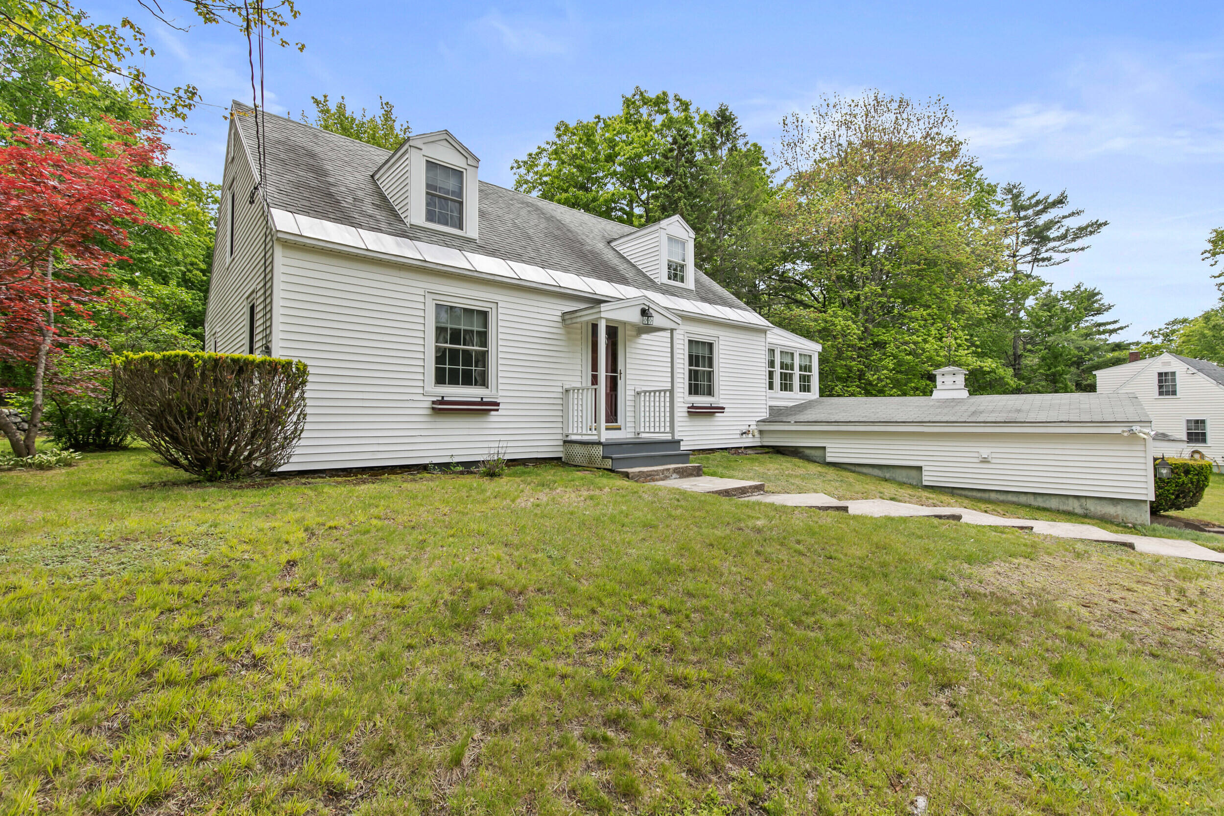 69 Railroad Avenue Springvale, ME 04083 - Photo 28 of 48