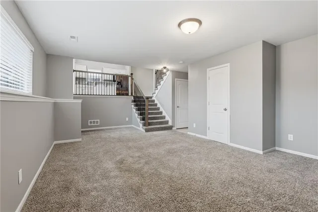 $390,000 | 1043 East 14th Street, Kearney, MO 64060