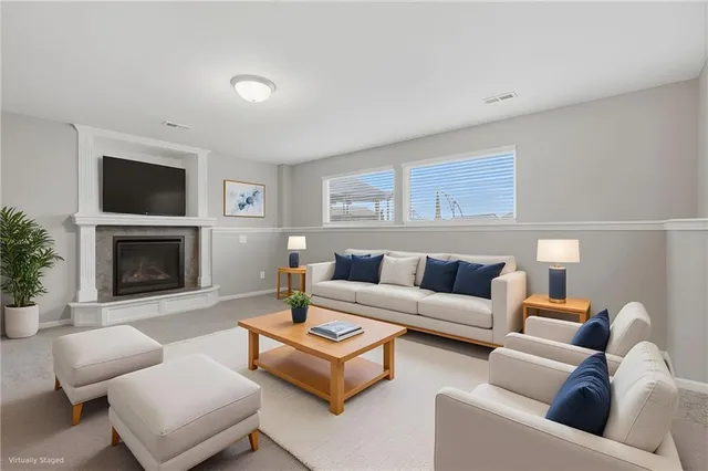 $390,000 | 1043 East 14th Street, Kearney, MO 64060