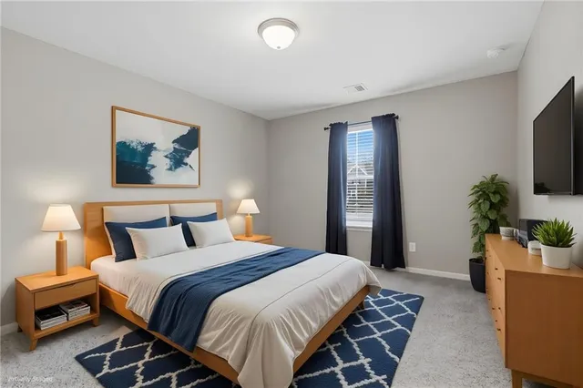 $390,000 | 1043 East 14th Street, Kearney, MO 64060