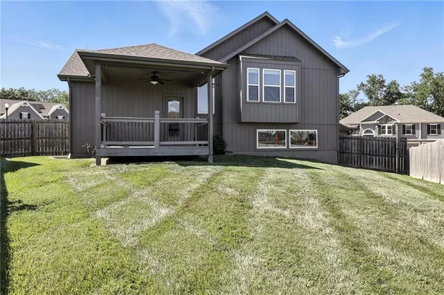 $390,000 | 1043 East 14th Street, Kearney, MO 64060