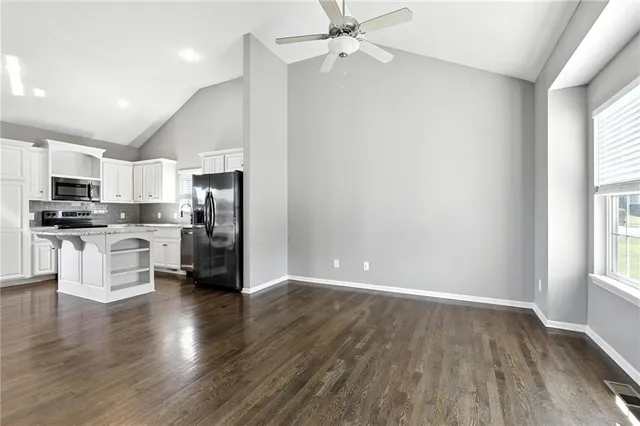 $390,000 | 1043 East 14th Street, Kearney, MO 64060