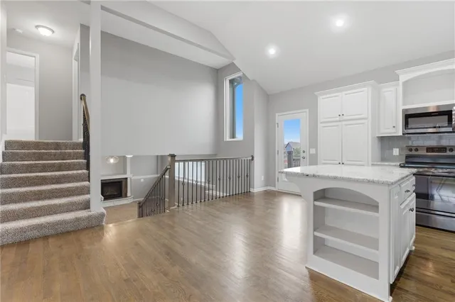 $390,000 | 1043 East 14th Street, Kearney, MO 64060