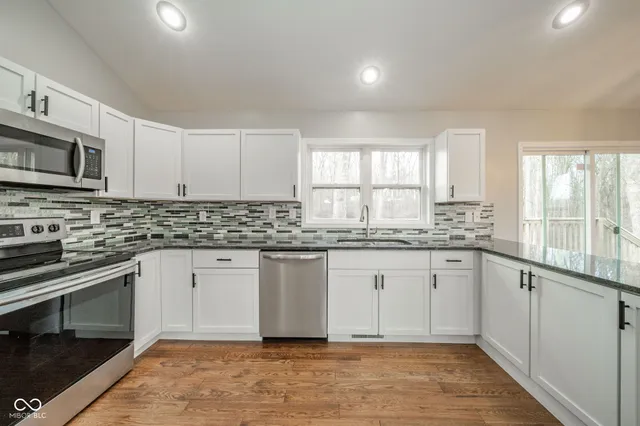 $385,000 | 4313 North Hartstrait Road, Bloomington, IN 47404